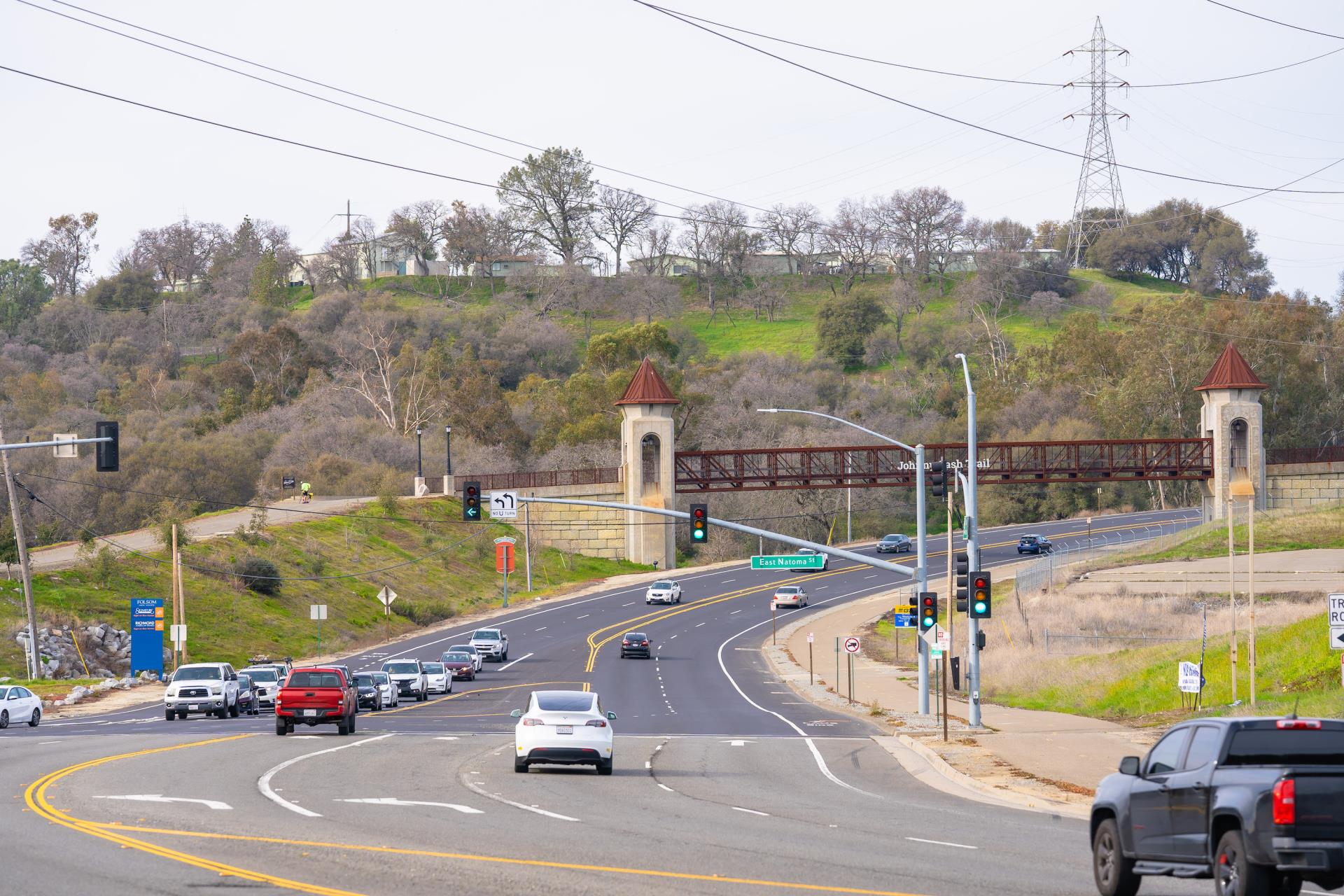 Intersection of Folsom Lake Crossing and East Natoma Street