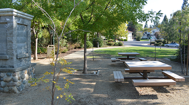 Cambridge Picnic Tables